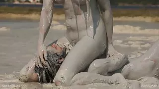 Deux jeunes salopes en couple sucent la site pour porno bite de leur copain