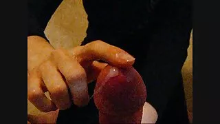 Des dames emprisonnées se dorlotent le sexe lesbien avec des vidéos femmes mûres godes
