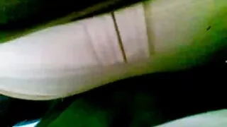 La pipe au bord de la piscine passe les meilleur video porno en douceur au sexe interracial avec un mulâtre dans la chambre