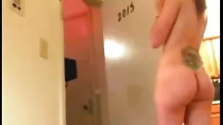 En prison, la blonde a site porno mature participé à un gangbang interracial avec des femmes noires
