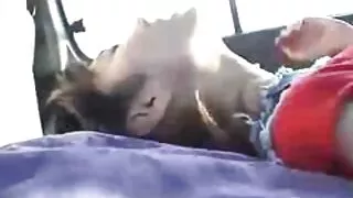 Molester sa copine video gratuit de sex sur le lit s'est terminé par un beau sexe anal