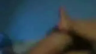 Salope avec des seins en silicone donne une extrait video x gratuit pipe profonde POV