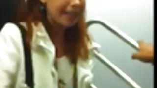 Blonde au porno x gratuit corps huilé donnée dans une chatte légèrement taillée