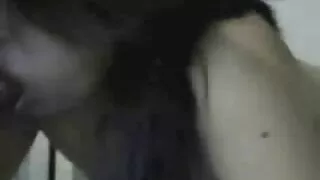 Jeune jeune femme russe est heureuse de se video pornographique faire baiser par un petit ami compulsif