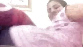 Une Asiatique dépravée séduit facilement son video sexe jeune femme petit ami pour le sexe anal