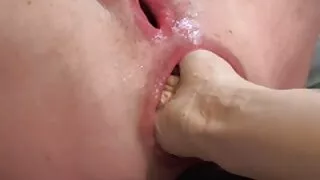 Une jeune fille rousse chevauche une grosse film porno en ligne bite de son professeur bien-aimé