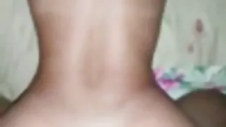 Dame de bureau mature xxx en français met son vagin sous une bite dure